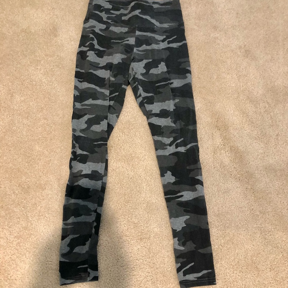 GARAGE camo leggings